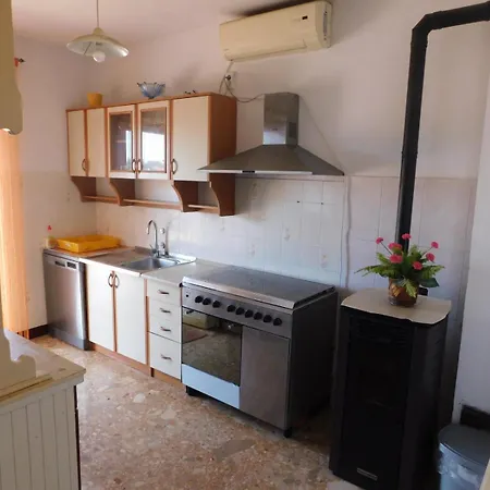 Apartman Aneno House *